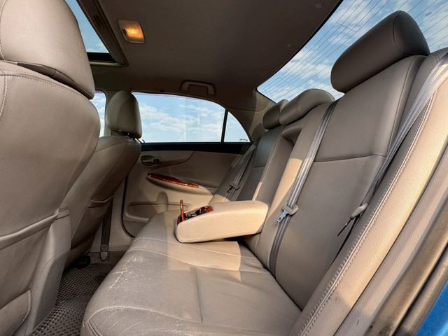 08年ALTIS 神車，不怕操、很好養～里程30萬。 有恆溫、免鑰匙、定速、天窗、倒車攝影、電折後視鏡  第9張相片