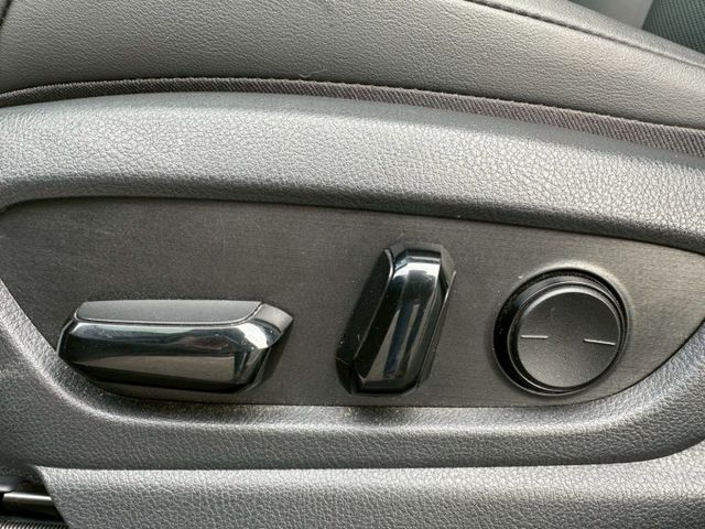 2022 Lexus ES200  保證里程、原版件、無泡水 內外氣氛極佳 等你來賞車~  第6張相片