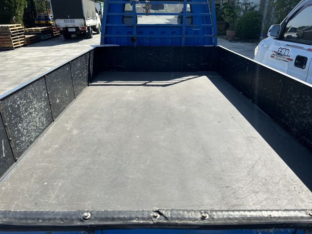 2017 Mitsubishi DELICA 保證里程、無泡水 水路引擎正常、冷氣會冷 貨斗整新完畢、賺錢車等你帶回家  第4張相片