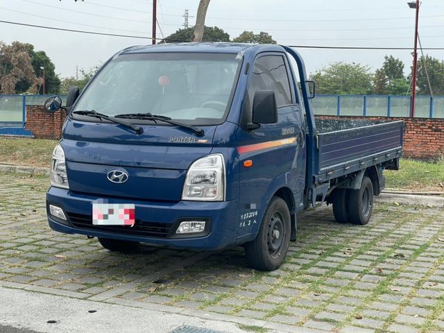 2023 Hyundai Porter 手排 3人座 小霸王 3.5噸 僅跑4.4萬 里程保證 原廠保養 原廠保固  第2張相片