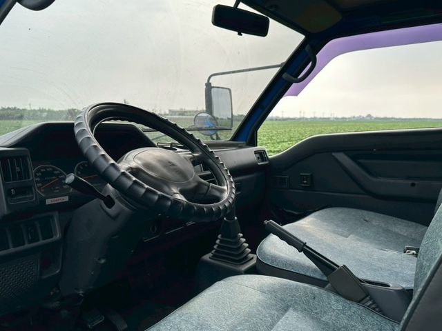 2008 得利卡2.4 蓬式貨車 里程僅14.3萬保證里程、無泡水、無重大事故 車況優美、內外兼具  第5張相片