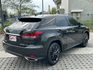 2022 Lexus RX300 黑 保證里程、原版件、無泡水 重點配備：駕駛座電動記憶座椅、雙前通風椅、無線充電器  第3張縮圖
