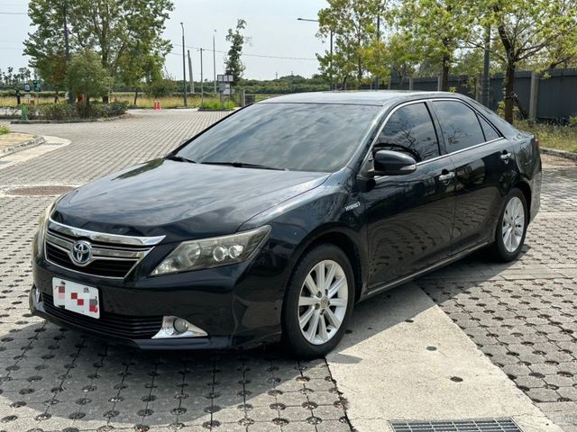 2012 Toyota Camry 2.5油電 保證里程、無泡水、無重大事故 大電池原廠更換過!!  第1張相片