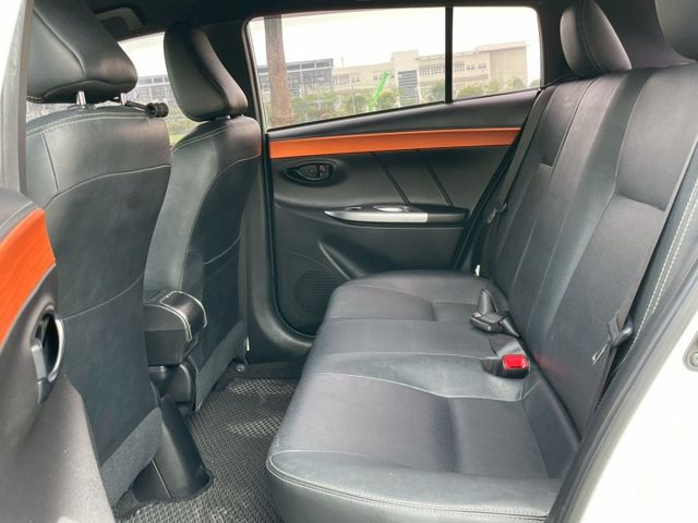 2015 Toyota Yaris 1.5 白 僅跑12萬公里 里程保證 定時定期保養 原版件 無重大事故 無泡水  第8張相片