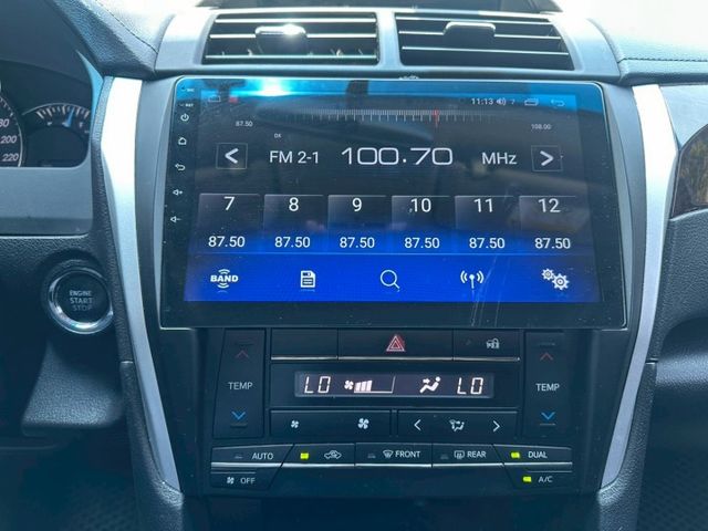 2016 Toyota Camry 2.0 保證里程、原版件、無泡水 重點配備：安卓機、倒車顯影、摸門解鎖、一鍵啟動  第5張相片