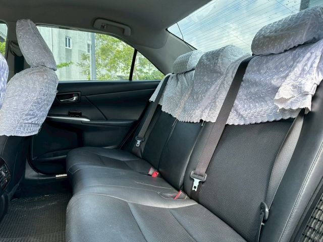 2013 Toyota Camry 2.5油電 僅跑8.9萬保證里程、無重大事故、無泡水 重點配備：一鍵啟動、摸門解鎖  第4張相片