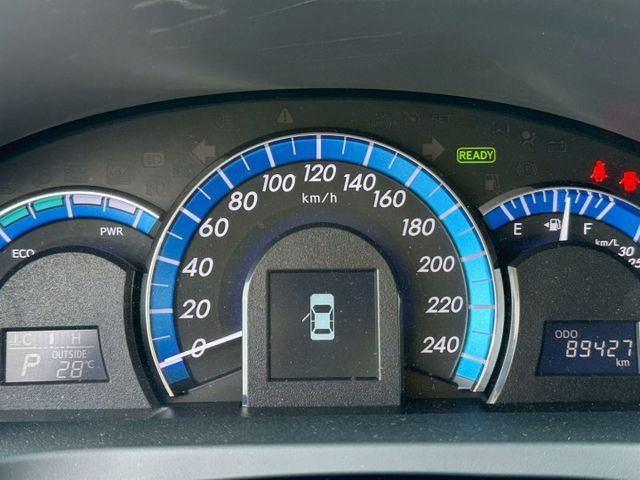 2013 Toyota Camry 2.5油電 僅跑8.9萬保證里程、無重大事故、無泡水 重點配備：一鍵啟動、摸門解鎖  第7張相片