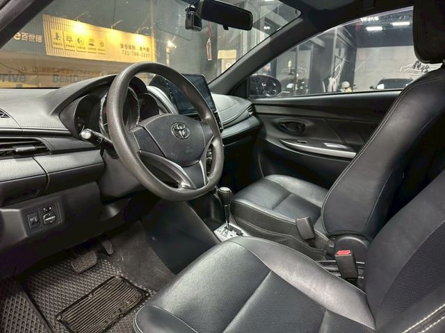 2014 Toyota Yaris 歐戀橘 僅跑10.8萬、原版件、無泡水 重點配備：安卓機、倒車顯影  第2張相片