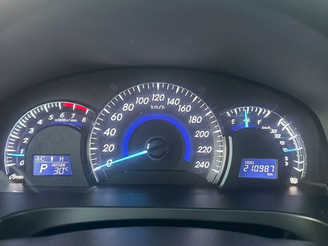 2012 Toyota Camry 2.0黑 僅跑21.1萬保證里程、無重大事故、無泡水 重點配備：安卓機、倒車顯影、恆  第5張相片