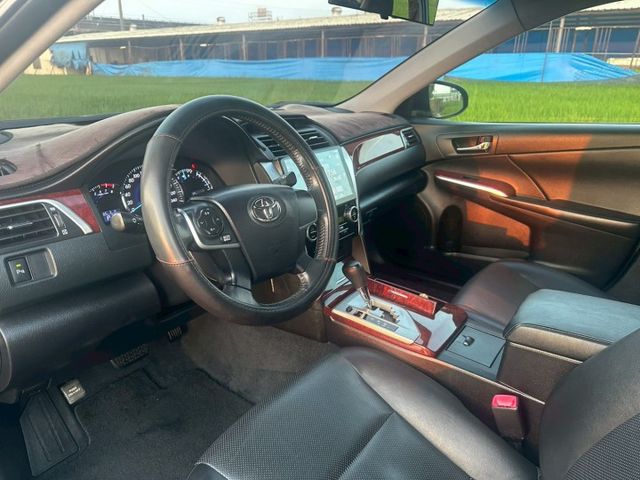 2012 Toyota Camry 2.0黑 僅跑21.1萬保證里程、無重大事故、無泡水 重點配備：安卓機、倒車顯影、恆  第7張相片