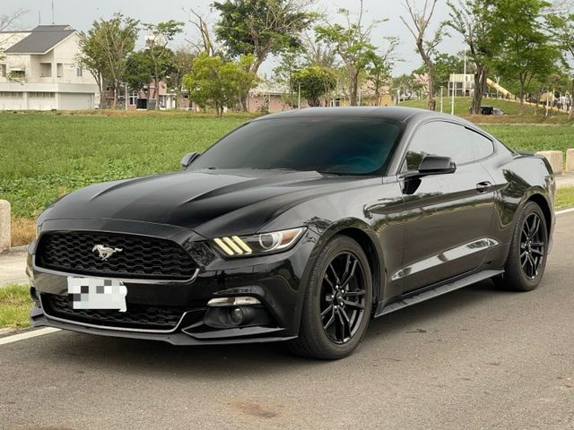 2017 Ford Mustang 2.3T 黑 僅跑10.7萬 里程保證 保證無重大事故 無泡水 重點配備（依實車為  第1張相片