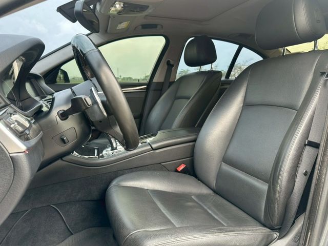 2015 BMW 520I 保證里程、無重大事故、無泡水  第9張相片