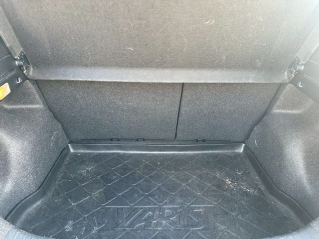 2015 TOYOTA YARIS 1.5 -里程僅跑9.5萬公里 里程保證- -原版件 可認證 保證無重大事故- -內  第5張相片