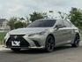 2022 Lexus ES250 F-Sport 鈦色 僅跑4.6萬 里程保證 原版件 保證無重大事故 無泡水 重點配備  第1張縮圖