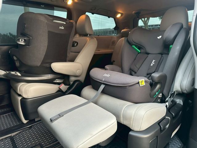 2015 Toyota Sienna Limited 7人座 才跑3.3萬保證里程 後座還有嬰兒座椅 居家好男人  第7張相片