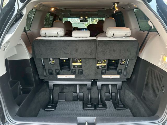 2015 Toyota Sienna Limited 7人座 才跑3.3萬保證里程 後座還有嬰兒座椅 居家好男人  第8張相片