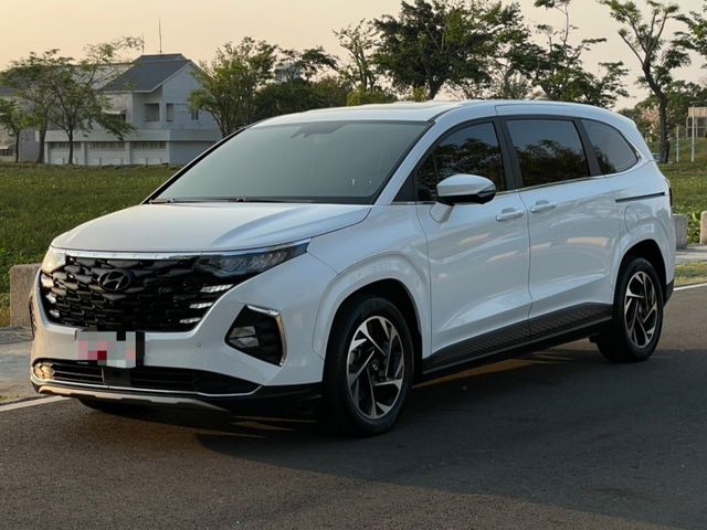 2024 Hyundai Custin 1.5T GLT-B 僅跑3.1萬 里程保證 原版件 保證無重大事故 無泡水 重  第1張相片