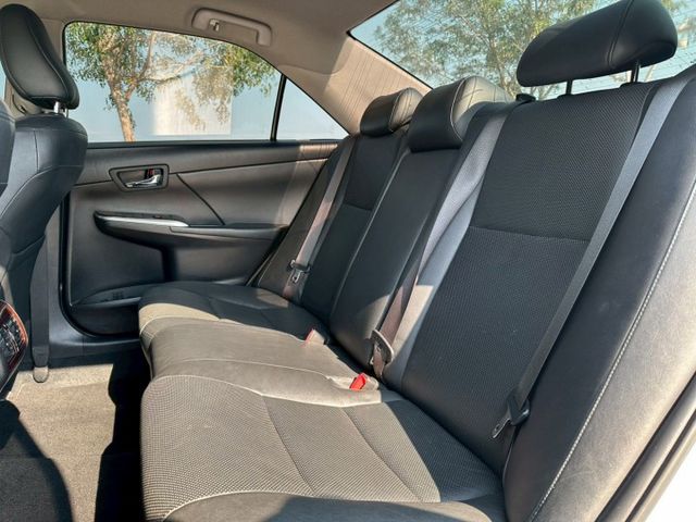 2015 Toyota Camry 2.0 天使白 保證里程、無重大事故、無泡水 重點配備：一鍵啟動、摸門解鎖、安卓機、  第6張相片