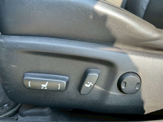 2015 Toyota Camry 2.0 天使白 保證里程、無重大事故、無泡水 重點配備：一鍵啟動、摸門解鎖、安卓機、  第7張相片