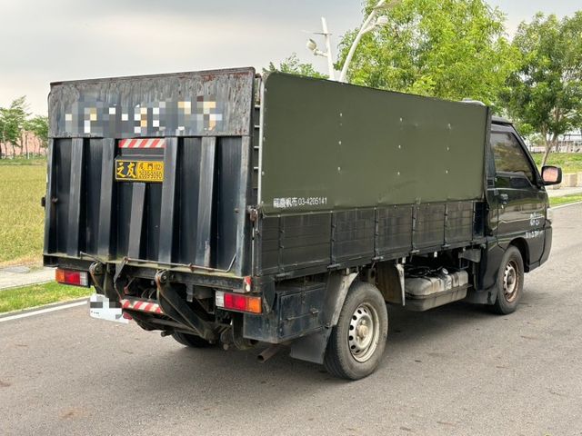 2017 Mitsubishi DELICA 黑 跑超少！才跑11萬保證里程、無泡水 電動升降尾門、雙邊棚與車頭齊高  第2張相片