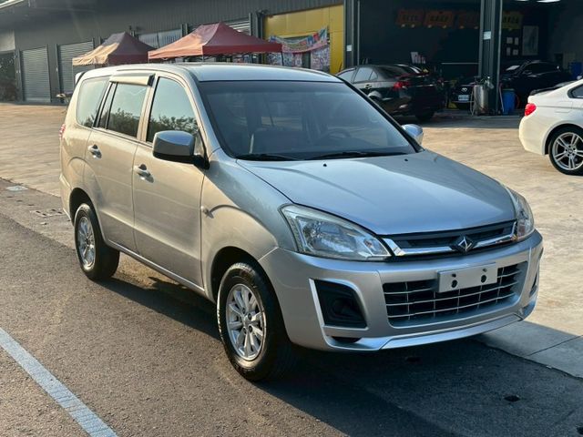2016 Mitsubishi Zinger 2.4貨車牌2人座 僅跑12.2萬保證里程、無重大事故、無泡水 後座空間大  第1張相片
