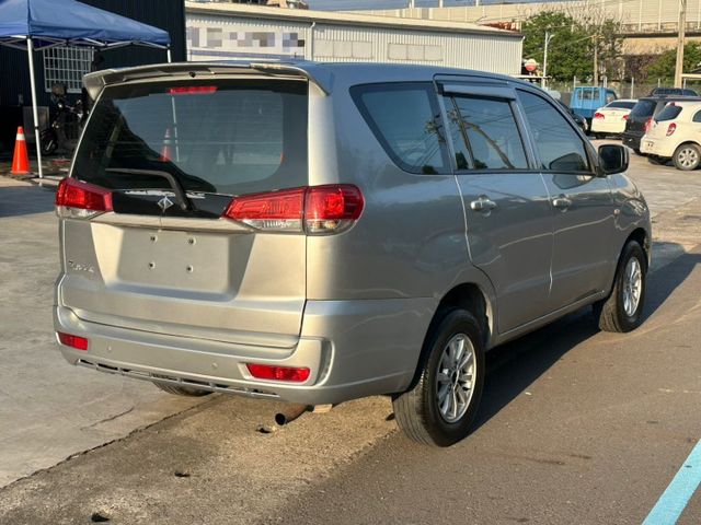 2016 Mitsubishi Zinger 2.4貨車牌2人座 僅跑12.2萬保證里程、無重大事故、無泡水 後座空間大  第4張相片