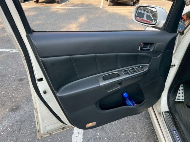 2004 Toyota Wish 2.0G 才跑10萬！里程保證、無重大事故、無泡水 釣魚人、做工作、載東載西  第5張相片