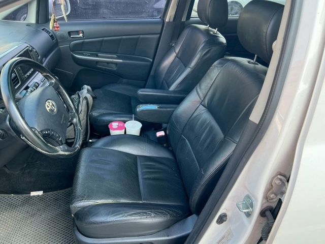 2004 Toyota Wish 2.0G 才跑10萬！里程保證、無重大事故、無泡水 釣魚人、做工作、載東載西  第7張相片