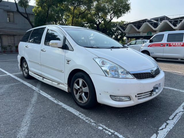 2004 Toyota Wish 2.0G 才跑10萬！里程保證、無重大事故、無泡水 釣魚人、做工作、載東載西  第9張相片
