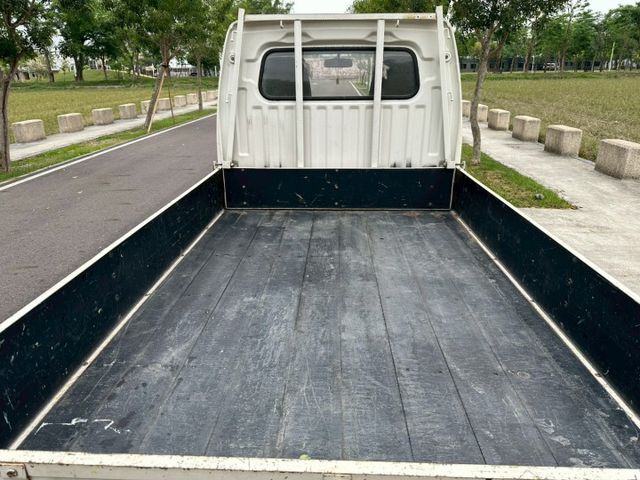 冷氣很涼！冷氣很涼！ 2010 Mitsubishi Veryca貨車1.3 還跑不到20萬！保證里程、無重大事故、無泡  第5張相片