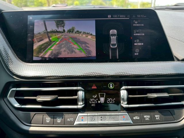 2021 BMW 218 Gran coupe 1.5 保證里程3.6萬、原版件、無泡水 標配5AU、車內配備齊全，專為  第16張相片