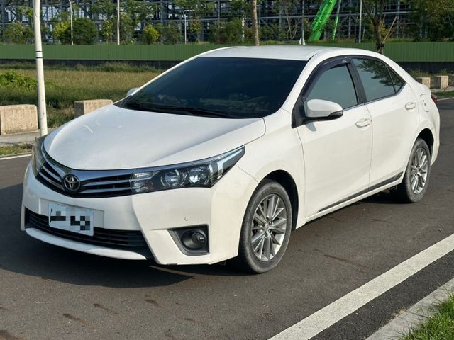 2015 Toyota Altis  僅跑12萬里程保證、原版件、無泡水 重點配備：倒車顯影、恆溫空調、定速系統  第1張相片
