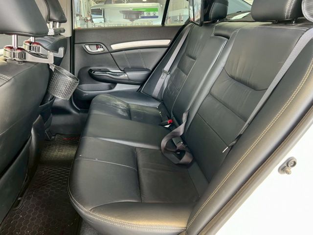 2014 Honda Civic  僅跑14萬保證里程、無泡水 前後底盤強化拉桿  雙出中尾段排氣管（有閥門、原廠排氣管  第7張相片