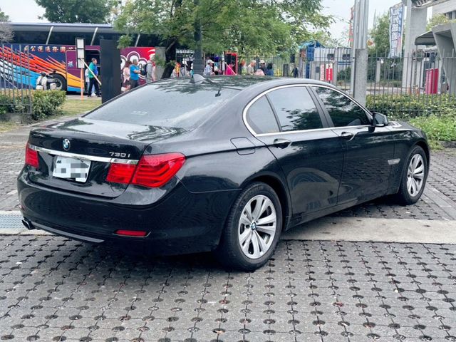 2012 BMW 730i 黑 才跑6.7萬保證里程、無重大事故、無泡水 重點配備：通風記憶座椅、四驅恆溫空調、車門電動  第3張相片