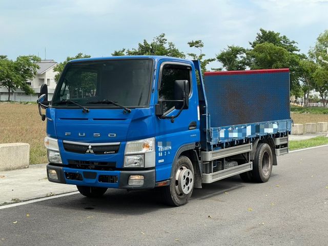 自排貨車！自排貨車！ 2023 Mitsubishi Canter 12.5呎升降尾門 原版件、保證里程才跑不到8萬、無  第1張相片
