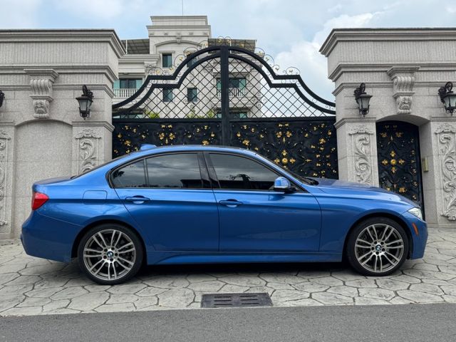 2015 BMW 328i XDrive 稀有紅內裝 超級熱情辣椒紅  第3張相片