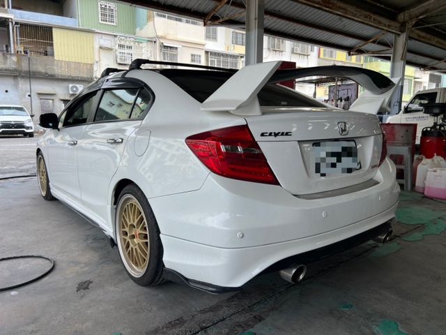 2014 Honda Civic  僅跑14萬保證里程、無泡水 前後底盤強化拉桿  雙出中尾段排氣管（有閥門、原廠排氣管  第3張相片