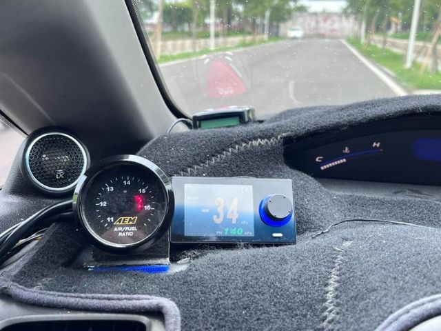 2009 Honda K12 1.8 VTI-S  渦輪車 全車精品 卡夢引擎蓋 此車為性能車，不附任何保證保固  第9張相片