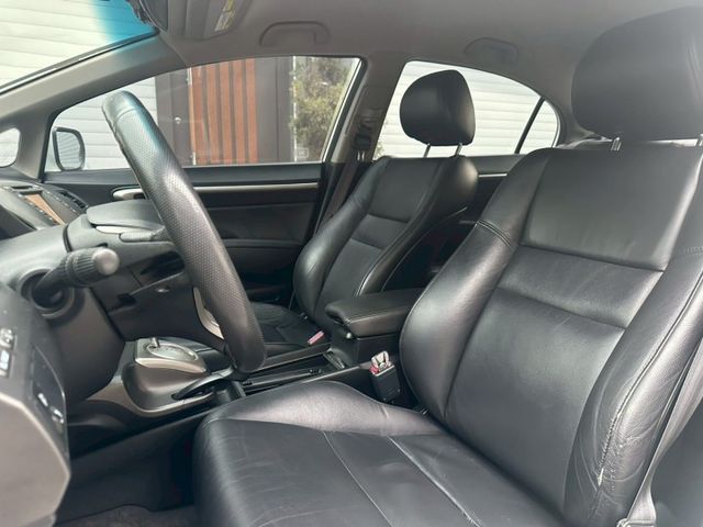 2011 Honda Civic K12 1.8 白 換上帥帥的空力套件 等帥帥的你來開~  第7張相片