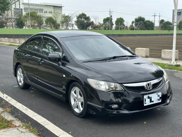 2011 Honda civic K12 VTI黑 里程保證12.8萬、無泡水、無重大事故 重點配備：安卓機、倒車顯影  第2張相片