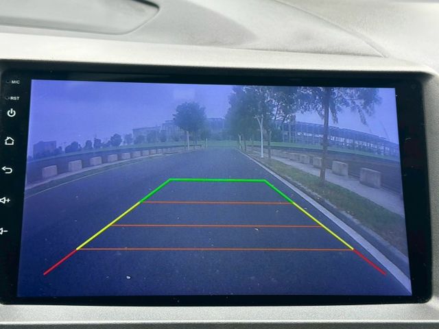 2011 Honda civic K12 VTI黑 里程保證12.8萬、無泡水、無重大事故 重點配備：安卓機、倒車顯影  第8張相片