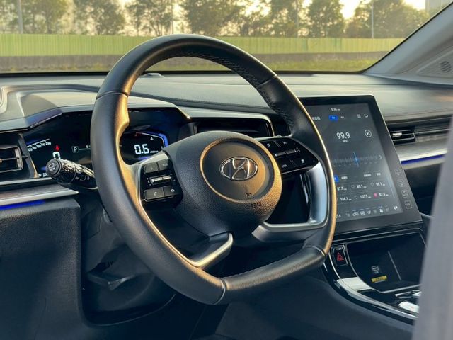 2024 Hyundai Custin 1.5T GLT-B 僅跑3.1萬 里程保證 原版件 保證無重大事故 無泡水 重  第4張相片