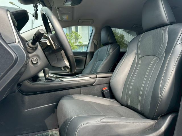 2022 Lexus RX300 黑 保證里程、原版件、無泡水 重點配備：駕駛座電動記憶座椅、雙前通風椅、無線充電器  第7張相片