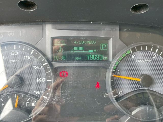 自排貨車！自排貨車！ 2023 Mitsubishi Canter 12.5呎升降尾門 原版件、保證里程才跑不到8萬、無  第5張相片