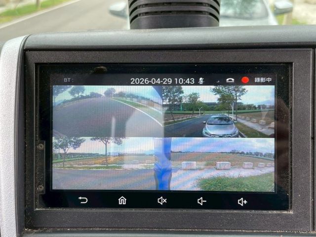 自排貨車！自排貨車！ 2023 Mitsubishi Canter 12.5呎升降尾門 原版件、保證里程才跑不到8萬、無  第7張相片