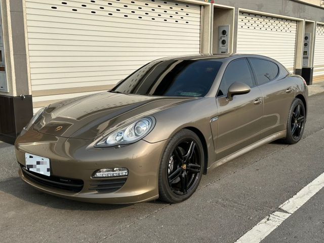 2011 Porsche Panamera 3.6 檀木棕 原版件、8.6萬保證里程、無泡水  變速箱優化 四出排氣管  第1張相片