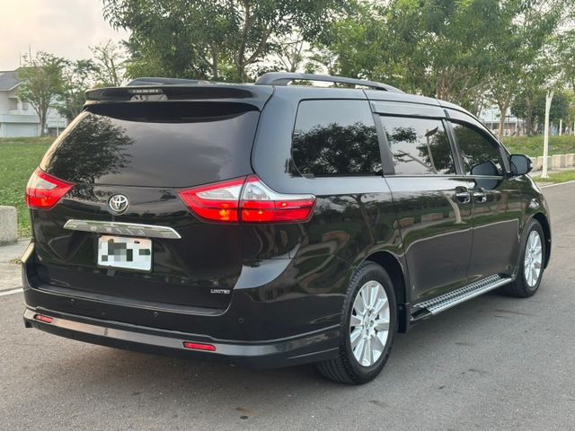 2015 Toyota Sienna Limited 7人座 才跑3.3萬保證里程 後座還有嬰兒座椅 居家好男人  第2張相片