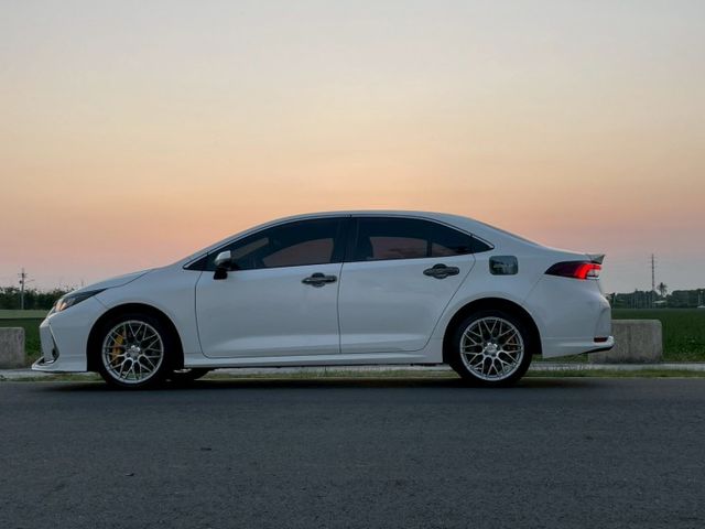 2020 Toyota Altis 1.8 保證里程、無重大事故、無泡水 重點配備：一鍵啟動、摸門解鎖、恆溫空調  第3張相片
