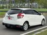 2015 Toyota Yaris 1.5 白 僅跑12萬公里 里程保證 定時定期保養 原版件 無重大事故 無泡水  第3張縮圖