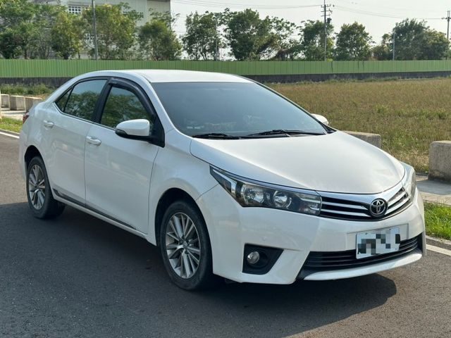 2015 Toyota Altis  僅跑12萬里程保證、原版件、無泡水 重點配備：倒車顯影、恆溫空調、定速系統  第2張相片